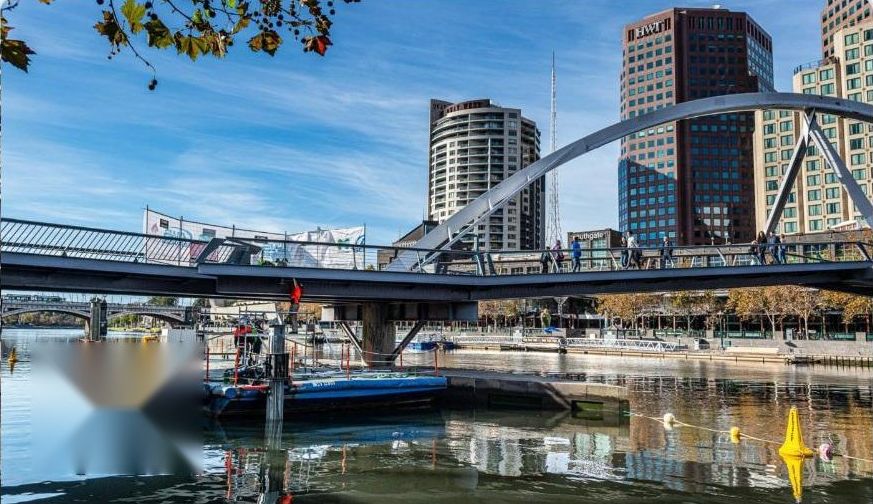 Pedestrian bridge over the Yarra River in Melbourne